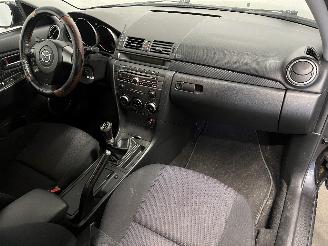 Mazda 3 3 Sport (BK) Hatchback 1.6i 16V (Z627) [77kW]  (10-2003/06-2009) picture 11