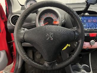 Peugeot 107 107 Hatchback 1.0 12V (384F(1KR)) [50kW]  (06-2005/05-2014) picture 17
