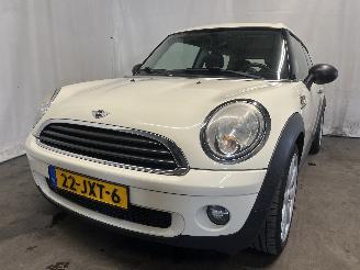 Damaged car Mini Clubman Clubman (R55) Combi 1.4 16V One (N12-B14A) [70kW]  (03-2009/02-2010) 2009/9