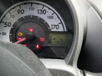 Peugeot 107 107 Hatchback 1.0 12V (384F(1KR)) [50kW]  (06-2005/05-2014) picture 2