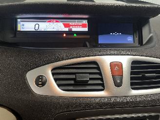 Renault Scenic Scénic III (JZ) MPV 1.9 dCi (F9Q-870(F9Q-N8)) [96kW]  (02-2009/01-20=
11) picture 21