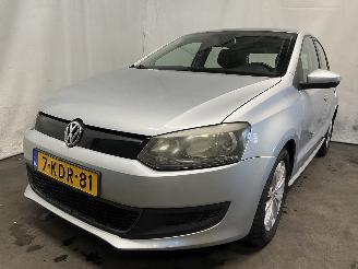 damaged passenger cars Volkswagen Polo Polo V (6R) Hatchback 1.2 TDI 12V BlueMotion (CFWA(Euro 5)) [55kW]  (1=
0-2009/05-2014) 2011/6