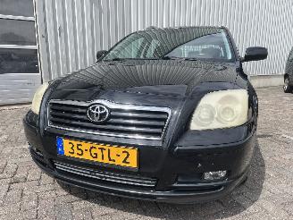 uszkodzony samochody osobowe Toyota Avensis Avensis Wagon (T25/B1E) Combi 2.0 16V VVT-i D4 (1AZFSE) [108kW]  (04-2=
003/11-2008) 2005/4