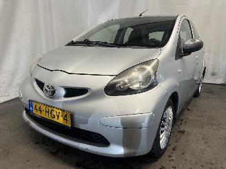 damaged passenger cars Toyota Aygo Aygo (B10) Hatchback 1.0 12V VVT-i (1KR-FE) [50kW]  (07-2005/05-2014) 2008/11