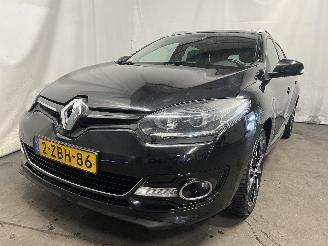krockskadad bil auto Renault Mégane Megane III Grandtour (KZ) Combi 5-drs 1.5 dCi 110 (K9K-636(K9K-A6)) [8=
1kW]  (02-2009/04-2016) 2014/12