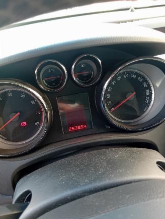 Opel Meriva Meriva (B) MPV 1.4 Turbo 16V Ecotec (A14NET(Euro 5)) [103kW]  (06-2010=
/03-2017) picture 2