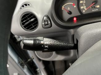 Hyundai Atos Atos Hatchback 1.1 12V (G4HD) [43kW]  (05-2003/05-2005) picture 19