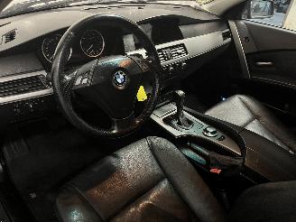 BMW 5-serie 5 serie (E60) Sedan 525i 24V (M54-B25(256S5)) [141kW]  (09-2003/02-200=
5) picture 14