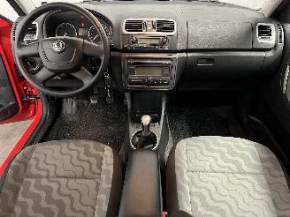 Skoda Fabia Fabia II Combi Combi 5-drs 1.4i 16V (BXW) [63kW]  (10-2007/12-2014) picture 11