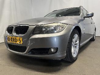 Voiture accidenté BMW 3-serie 3 serie Touring (E91) Combi 316i 16V (N43-B16A) [90kW]  (09-2008/06-20=
12) 2010/1