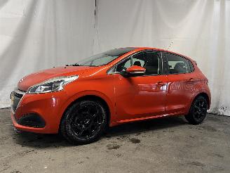 Avarii autoturisme Peugeot 208 208 I (CA/CC/CK/CL) Hatchback 1.2 Vti 12V PureTech 82 (EB2F(HMZ)) [60k=
W]  (03-2012/12-2019) 2015/10