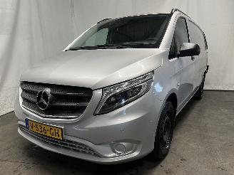 krockskadad bil auto Mercedes Vito Vito (447.6) Van 2.2 114 CDI 16V (OM651.950) [100kW]  (10-2014/...) 2017/5