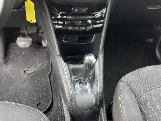 Peugeot 208 208 I (CA/CC/CK/CL) Hatchback 1.2 Vti 12V PureTech 82 (EB2F(HMZ)) [60k=
W]  (03-2012/12-2019) picture 22