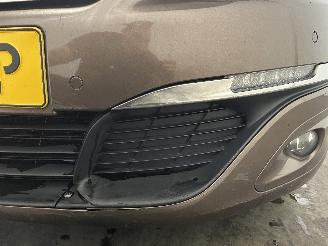 Peugeot 308 308 SW (L4/L9/LC/LJ/LR) Combi 5-drs 1.2 12V e-THP PureTech 110 (EB2DT(=
HNZ)) [81kW]  (03-2014/12-2021) picture 13