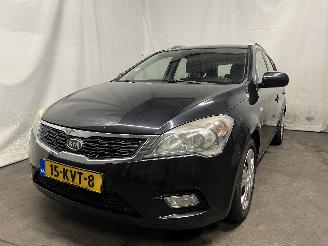 uszkodzony samochody osobowe Kia Cee d Cee'd Sporty Wagon (EDF) Combi 1.4 16V (G4FA) [66kW]  (07-2009/12-2012=
) 2010/2