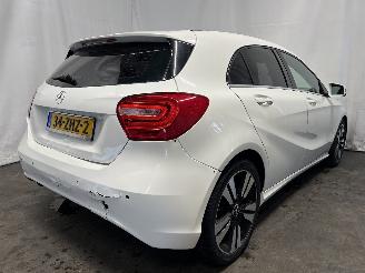 Mercedes A-klasse A (W176) Hatchback 1.6 A-180 16V (M270.910) [90kW]  (09-2012/05-2018) picture 6