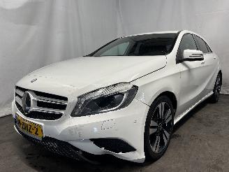Mercedes A-klasse A (W176) Hatchback 1.6 A-180 16V (M270.910) [90kW]  (09-2012/05-2018) picture 3