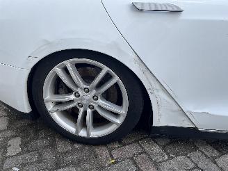 Tesla Model S Model S Liftback 85 (L1S) [270kW]  (09-2012/02-2016) picture 16