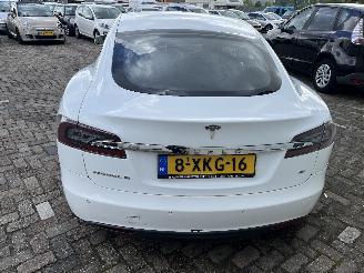 Tesla Model S Model S Liftback 85 (L1S) [270kW]  (09-2012/02-2016) picture 8
