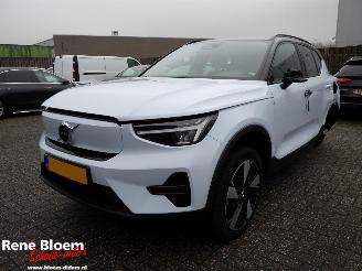 krockskadad bil auto Volvo XC40 Single Motor Extended Range Plus 82 keh 252pk 2024/6