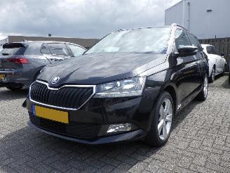 uszkodzony samochody osobowe Skoda Fabia 1.0 TSI Sport Business 2020/2
