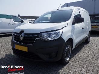 krockskadad bil bedrijf Renault Express 1.5 DCI 75 Comfort Navi Airco 2022/8