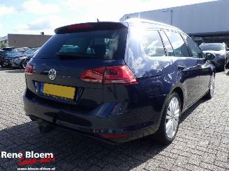 Vaurioauto  passenger cars Volkswagen Golf 1.6 TDI Edition Business 2015/9