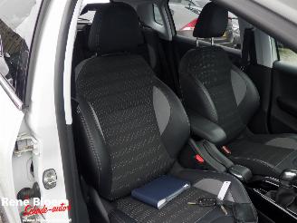 Peugeot 2008 1.2 PureTech Navi GT-Line picture 14