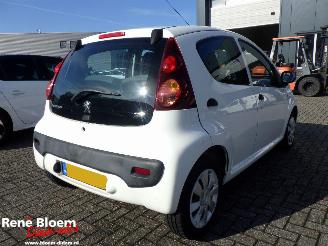 Peugeot 107 1.0 Access Accent Airco 5drs picture 3