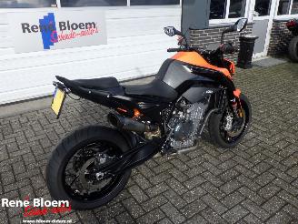 KTM  890 Duke picture 4