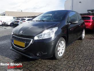 Schadeauto Peugeot 208 1.0 VTI Access 2014/7
