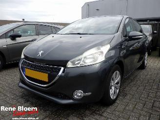 Coche accidentado Peugeot 208 1.2 VTi Blue Lease Airco 5drs 2012/11
