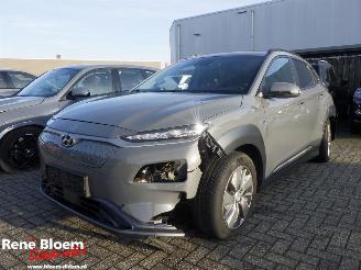 Schadeauto Hyundai Kona EV Comfort 64kWh 2019/10