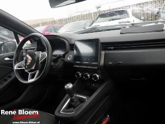 Renault Clio 1.0 TCE Intens 5drs Navi picture 10