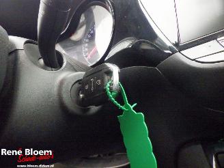 Opel Corsa 1.2 Edition 5drs Navi picture 17