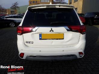 Mitsubishi Outlander 2.4 PHEV Pure  Aut Navi picture 3
