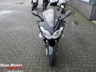 Kawasaki ZZ - R 1200  picture 8