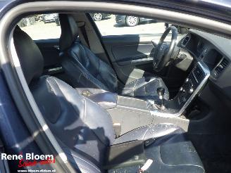 Volvo V-60 2.0 D3 picture 13