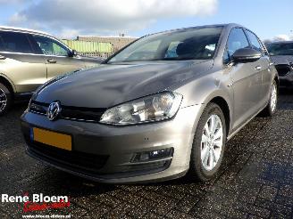 Unfallwagen Volkswagen Golf 1.0 TSI Comfortline 5drs 2017/2
