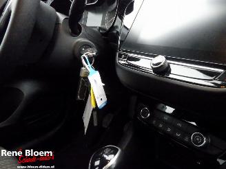 Opel Corsa 1.2 Edition 5drs Navi picture 10