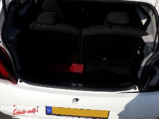 Peugeot 108 1.0 e-VTi Active Airco 5drs picture 11