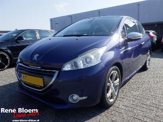 Auto incidentate Peugeot 208 1.4 VTi Allure 5drs 2012/10