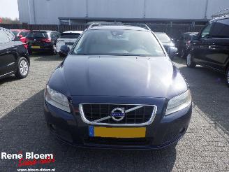 Volvo V-70 1.6 D2 Momentum Automaat picture 6