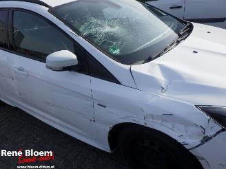 Ford Focus 1.0 ST-Line 5drs picture 6