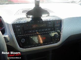Volkswagen Up! 1.0 BMT High Up 5drs a-camera picture 19