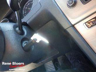 Volkswagen Golf 1.6 TDI ComfortLine 5drs picture 17