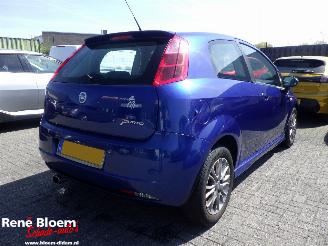 krockskadad bil auto Fiat Grande Punto 1.4-16V Airco Sport 2006/4