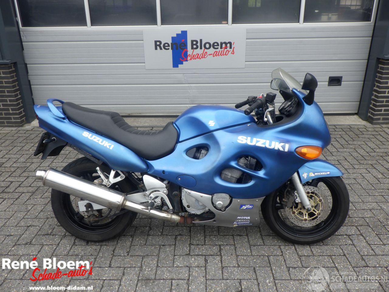Suzuki GSX 750 