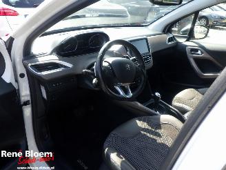 Peugeot 2008 1.2 vtI Allure Pack Premium Plus Automaat picture 16