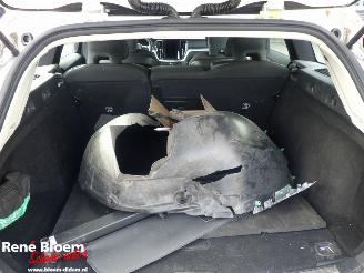 Volvo V-60 2.0 B3 Momentem Avantgarde 163pk Aut picture 11